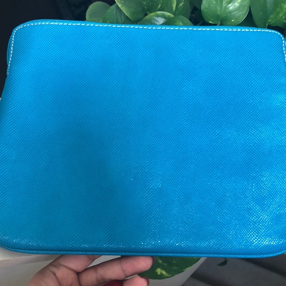 NINE WEST BLUE TABLET CASE - Picture 2 of 6